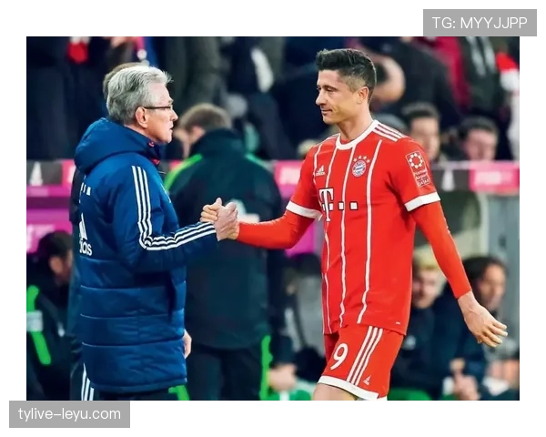 莱万多夫斯基庆祝动作背后故事：关键进球时刻成灵感来源