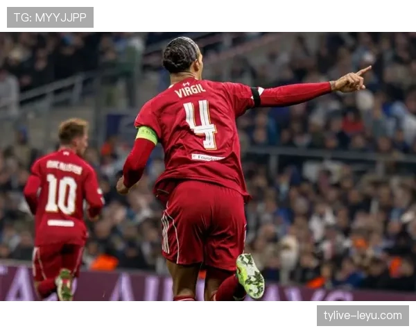 约翰·斯通斯：对比范戴克——出球能力与防守统治力对比