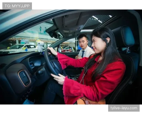 费钰婷买的豪车跟她训练时候一个样儿，完全没法想象同一个人啊！